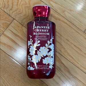 Bath & Body Works Japanese Cherry Blossom Shower Gel - Red & White Floral